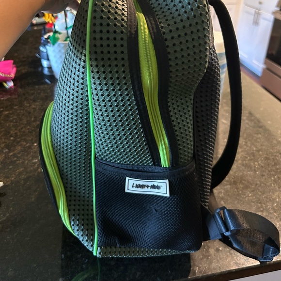 Light + Nine back pack. - Picture 2 of 4